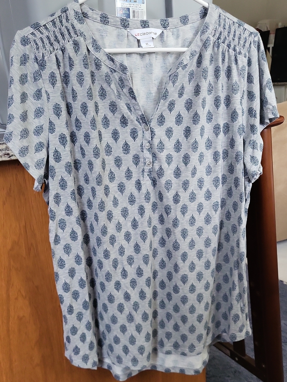 Liz Claiborne Gray Blouse with Blue Leaf Print